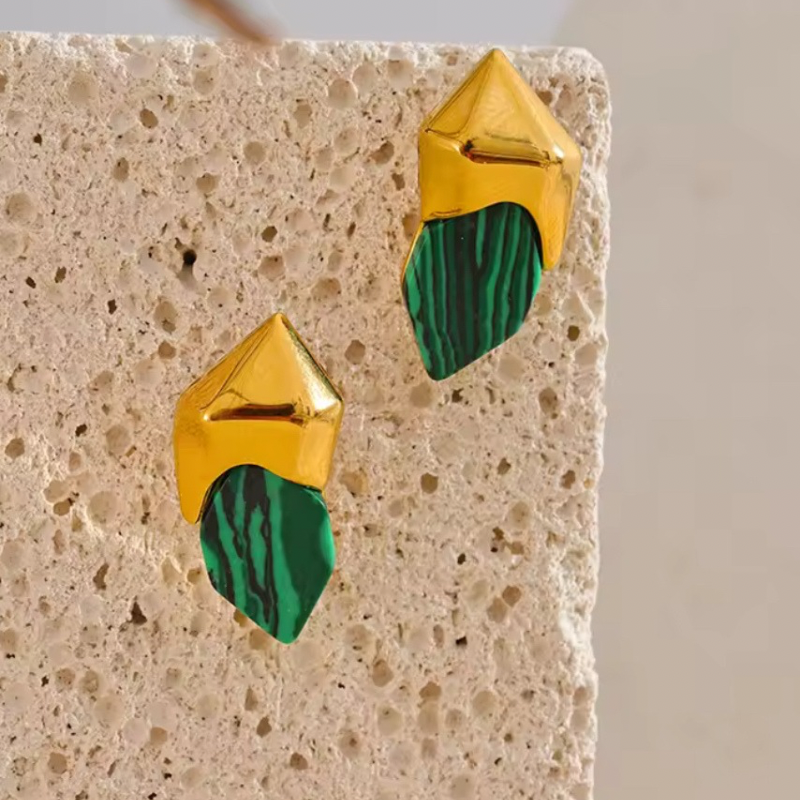 ORECCHINI “PIETRA VERDE”